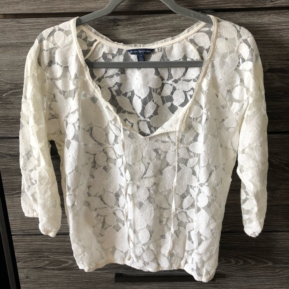 American Eagle floral lace top